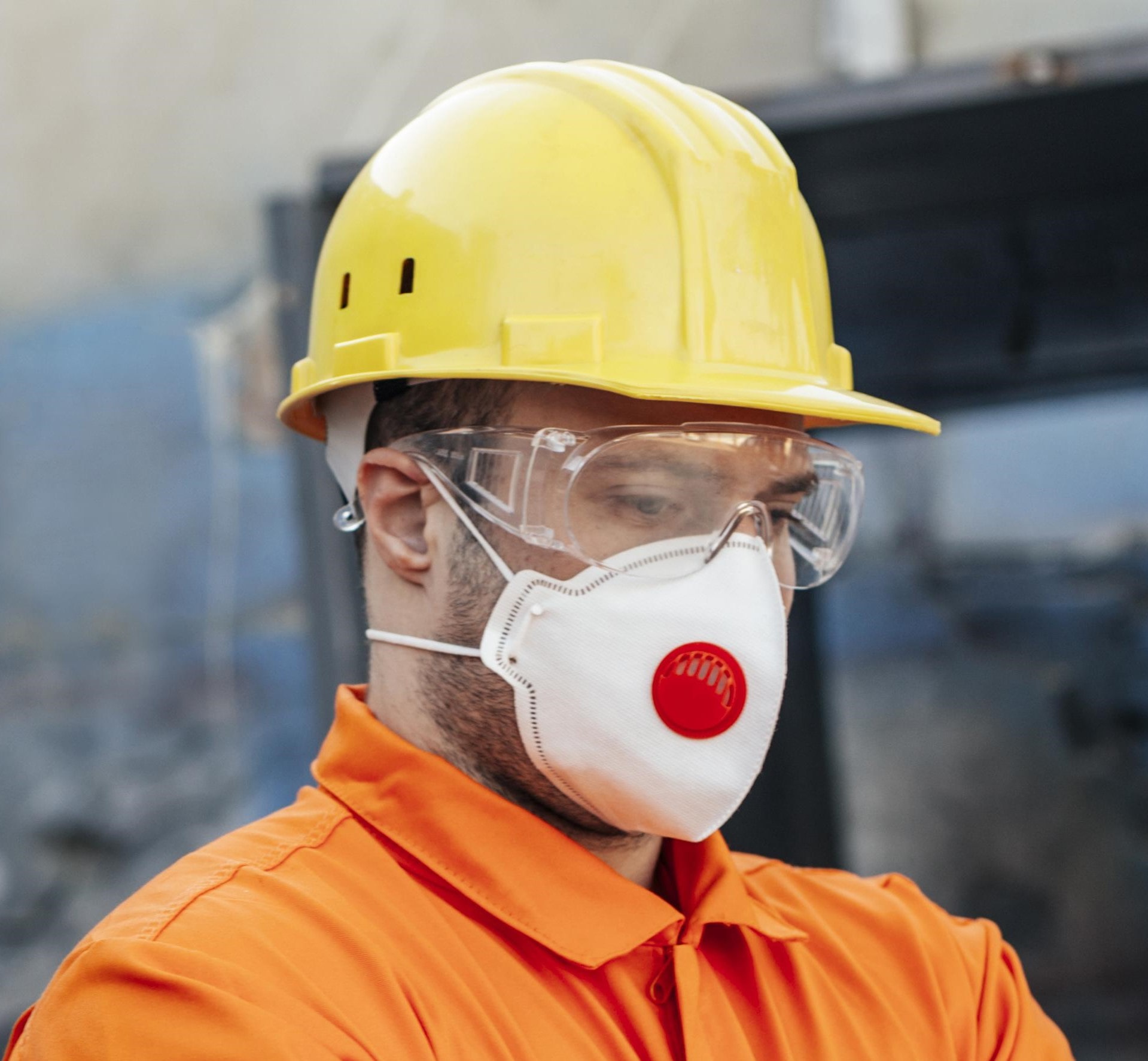 side-view-male-laborer-with-hard-hat-copy-space-min